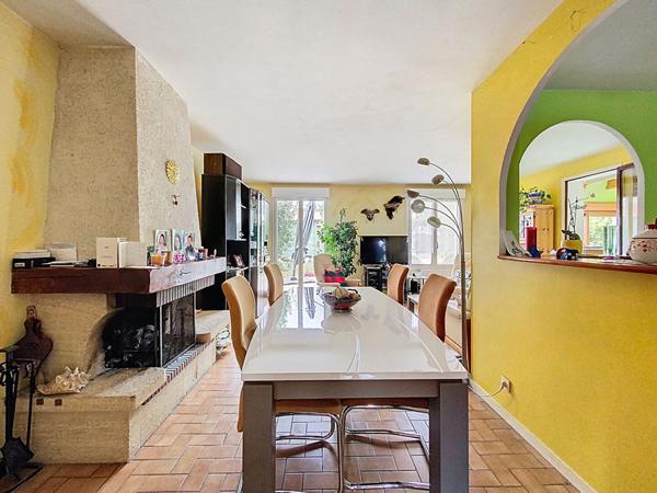 Maison familiale, vie de plain-pied, ouest, jardin, garage, stationnements, C9, écoles, lycée, collège