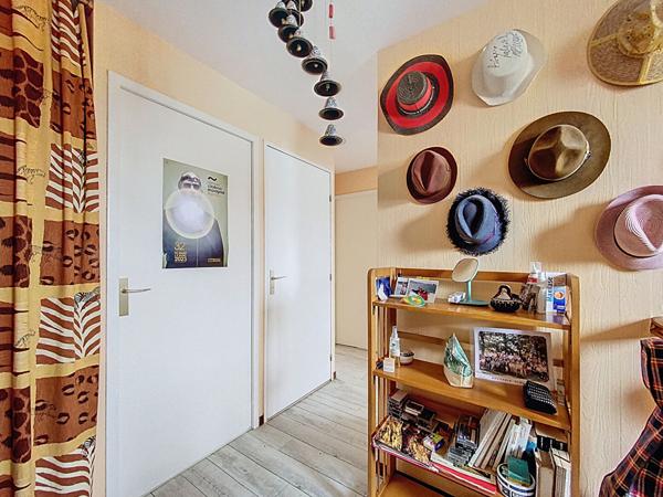 Maison familiale, vie de plain-pied, ouest, jardin, garage, stationnements, C9, écoles, lycée, collège