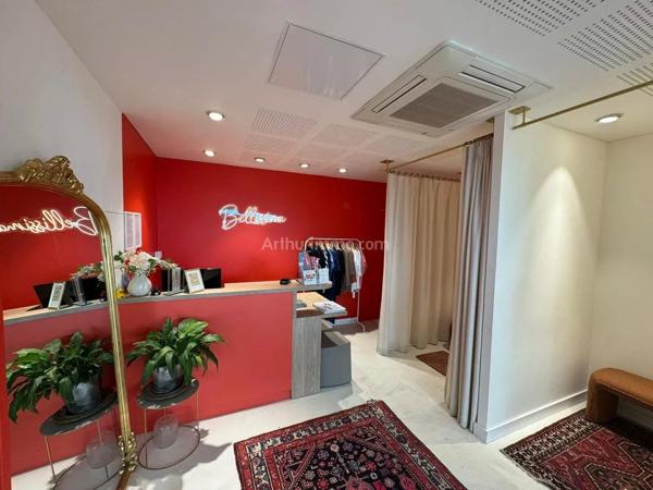 Vente                                                      Fonds de commerce
                        
                                         101 m2                     à Colmar