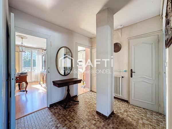 BORDEAUX Appartement 3 chambres, double garage et cave