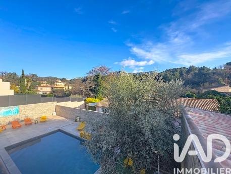 Maison à vendre 6 pièces 136 m² Roquevaire