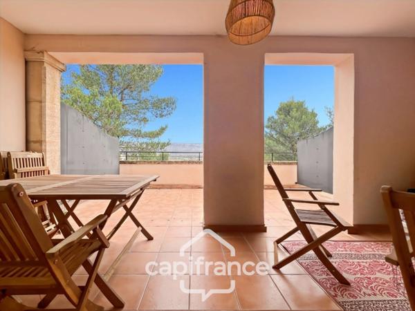 appartement RENOVé AVEC VUE panoramique , double terrasse de 30 m2, 2 chambres, cuisine neuve, place de parking sous la résidence .