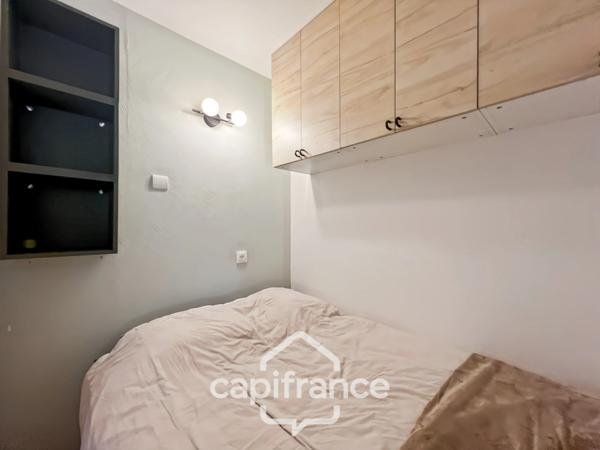 appartement RENOVé AVEC VUE panoramique , double terrasse de 30 m2, 2 chambres, cuisine neuve, place de parking sous la résidence .