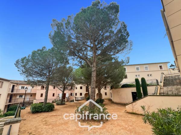 appartement RENOVé AVEC VUE panoramique , double terrasse de 30 m2, 2 chambres, cuisine neuve, place de parking sous la résidence .