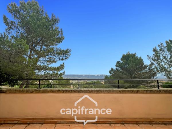 appartement RENOVé AVEC VUE panoramique , double terrasse de 30 m2, 2 chambres, cuisine neuve, place de parking sous la résidence .