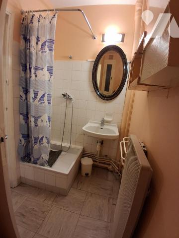 STUDIO avec balcon jolie vue