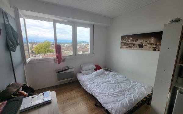 Appartement à vendre    1 pièce • 15 m2 Pau