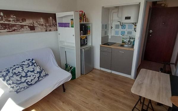 Appartement à vendre    1 pièce • 15 m2 Pau