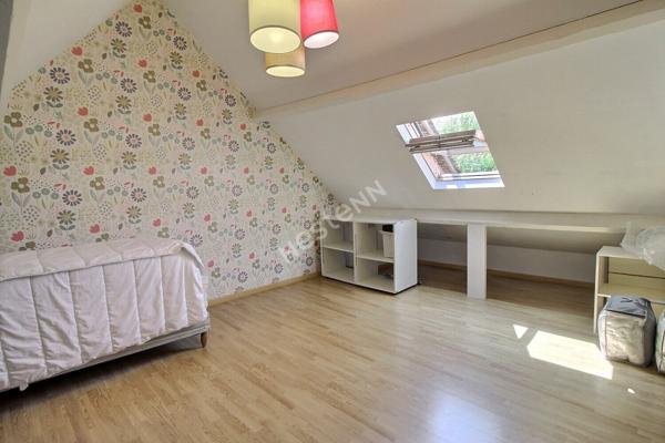 GALLARDON maison ancienne avec dependances.