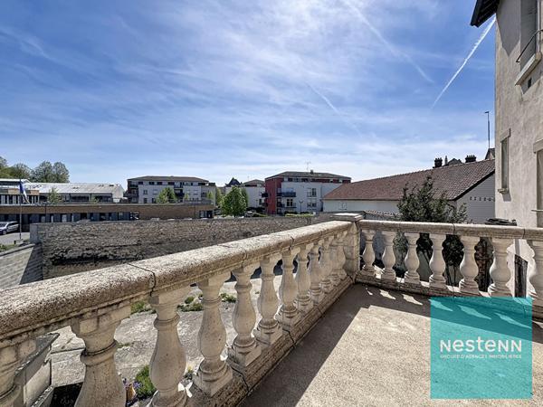 Appartement 4 pièces à vendre avec un balcon et un jardinet à Montereau Fault Yonne
