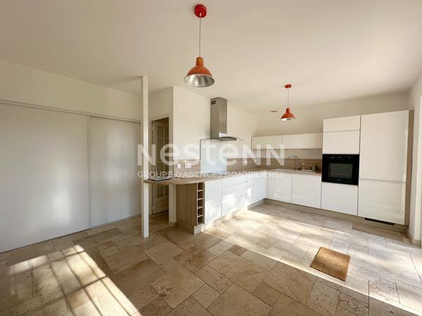 A VENDRE-LA CRAU Maison de plain-pied 157 m² -Terrain de 2 494 m² avec potentiel de division