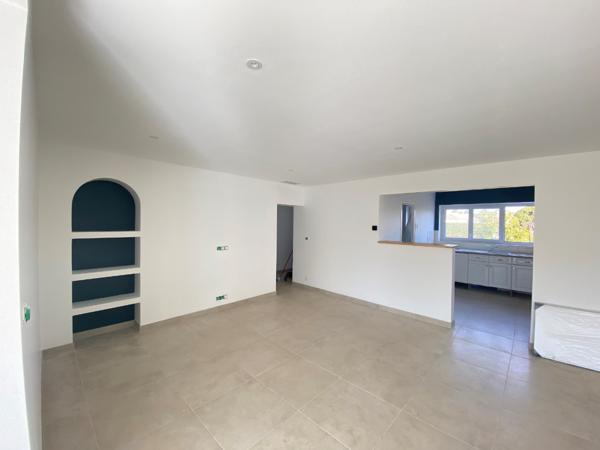 33450 SAINT-LOUBES - Maison de plain-pied de 4 chambres avec jardin à louer