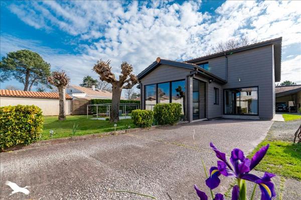 Maison à vendre |  Hourtin |  6 pièces | 152 m²