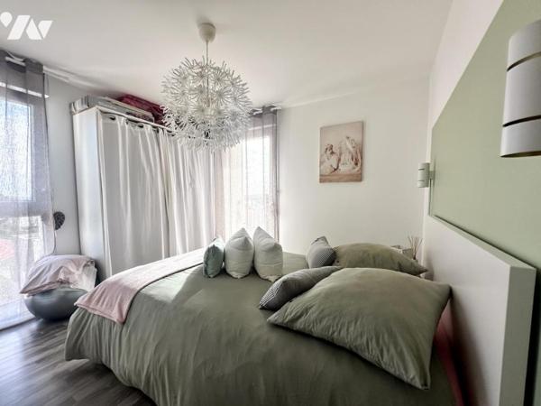 ST HERBLAIN BOURG - 2 CHAMBRES - TERRASSE - ASCENSEUR - PARKING