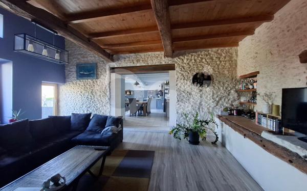 Maison à vendre    5 pièces •  Saujon