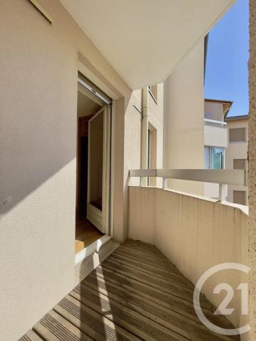Appartement T3 à vendre  3 pièces - 78 m 2   VILLEURBANNE  - 69