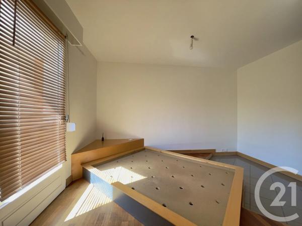 Appartement T3 à vendre  3 pièces - 78 m 2   VILLEURBANNE  - 69