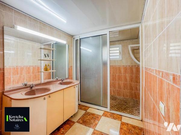 SAINT-PIERRE Maison de 180m² de plain-pied T5/6