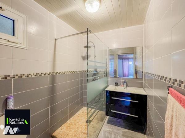 SAINT-PIERRE Maison de 180m² de plain-pied T5/6