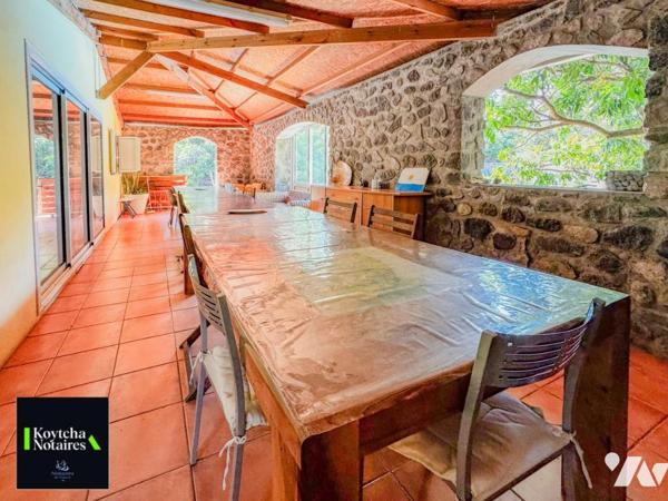 SAINT-PIERRE Maison de 180m² de plain-pied T5/6