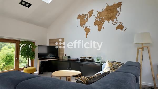 Maison
         7 pièces
        - 170 m² 329 000 € *