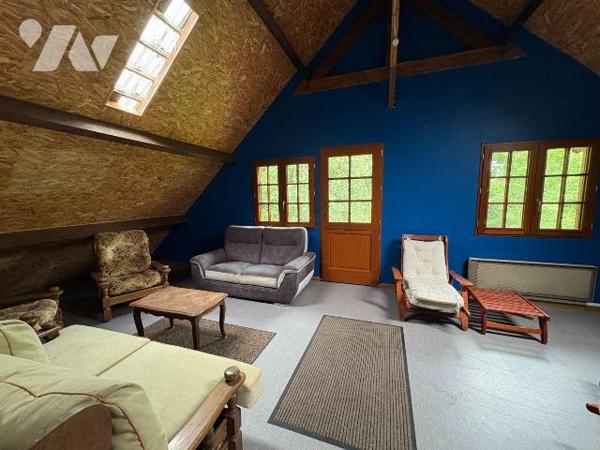 Maison normande avec sous-sol complet et dépendance.
Charmante maison normande édifiée sur un ...