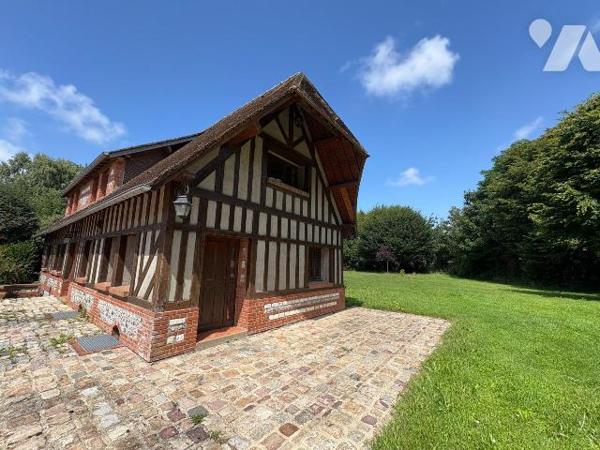 Maison normande avec sous-sol complet et dépendance.
Charmante maison normande édifiée sur un ...