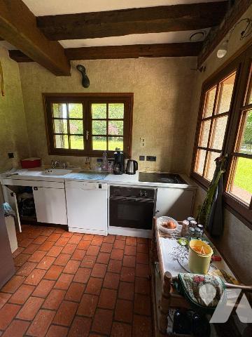 Maison normande avec sous-sol complet et dépendance.
Charmante maison normande édifiée sur un ...