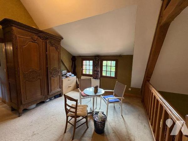 Maison normande avec sous-sol complet et dépendance.
Charmante maison normande édifiée sur un ...