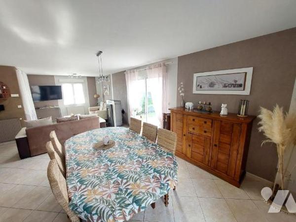 A VENDRE - MAISON - COSSE LE VIVIEN 