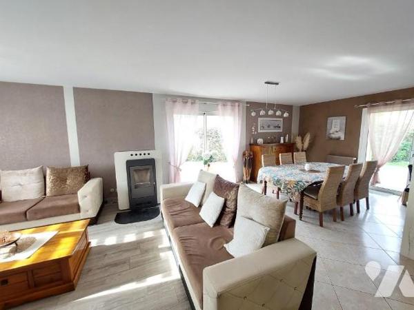 A VENDRE - MAISON - COSSE LE VIVIEN 