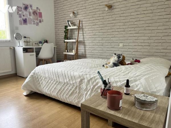 A VENDRE - MAISON - COSSE LE VIVIEN 