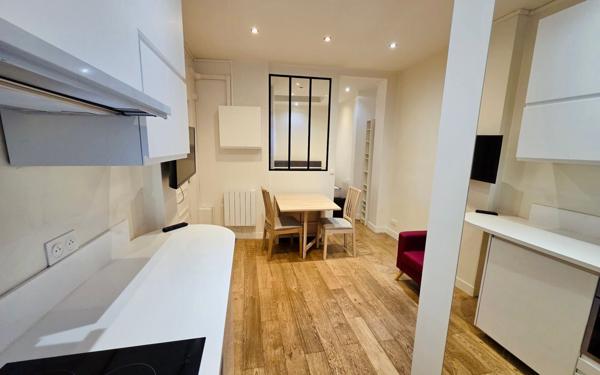 Appartement à louer    1 pièce • 25 m2 Paris 17