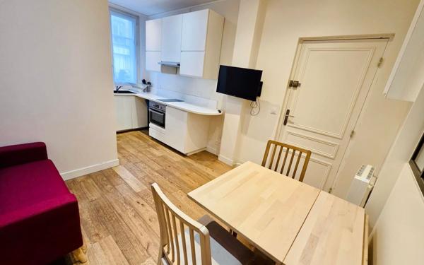 Appartement à louer    1 pièce • 25 m2 Paris 17