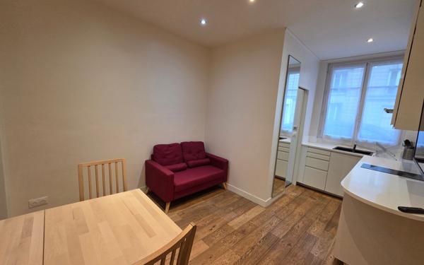 Appartement à louer    1 pièce • 25 m2 Paris 17