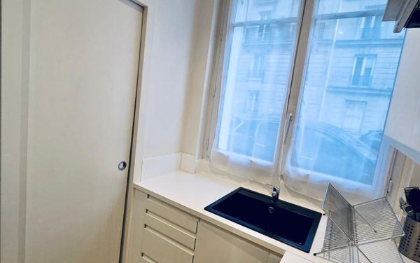Appartement à louer    1 pièce • 25 m2 Paris 17