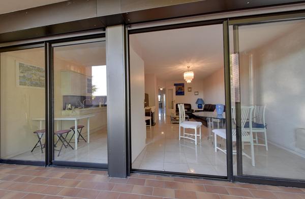 MONTAUBAN, centre ville, T4 traversant, ascenseur au palier, garage, loggia