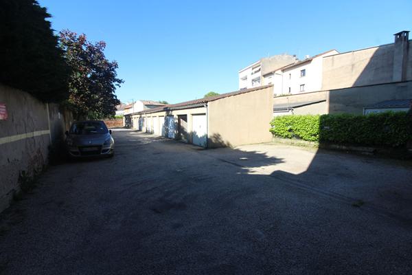 MONTAUBAN, centre ville, T4 traversant, ascenseur au palier, garage, loggia