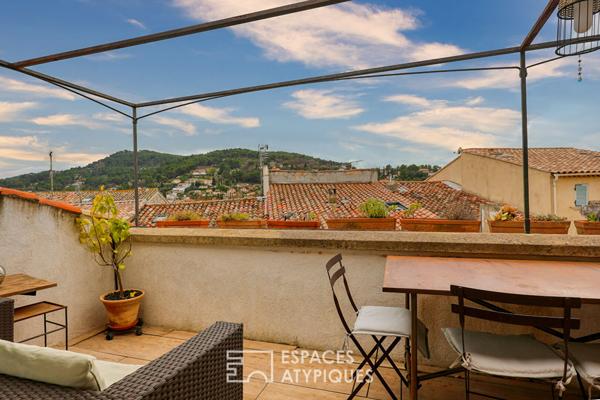 Maison ancienne rénovée en centre-ville avec garage