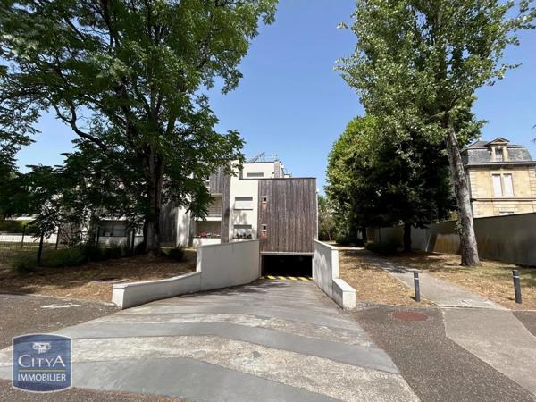 Appartement à louer 3 pièces 58.2m² Bruges (33520)