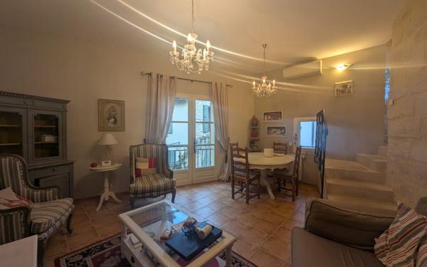 Maison à louer    3 pièces •  Uzès