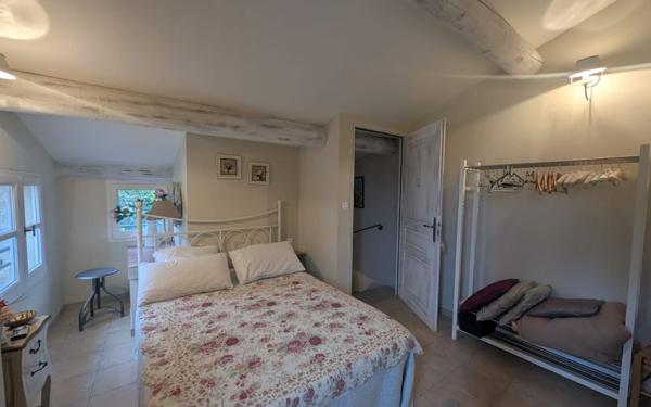 Maison à louer    3 pièces •  Uzès