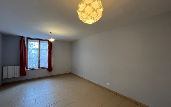 Appartement à louer    1 pièce •  Charly-sur-Marne