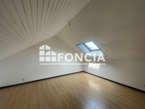 Location Appartement 4 pièces 73.6 m² - 50-52 RUE DU FOND DE SANTE Charleville Mezieres 08000