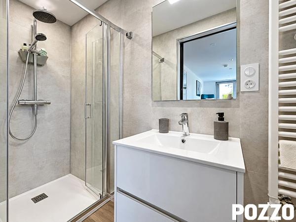 GRANVILLE (50400), ENSEMBLE IMMOBILIER RÉNOVÉ AVEC VUE MER, 3 LOGEMENTS, FORT POTENTIEL LOCATIF GRANVILLE