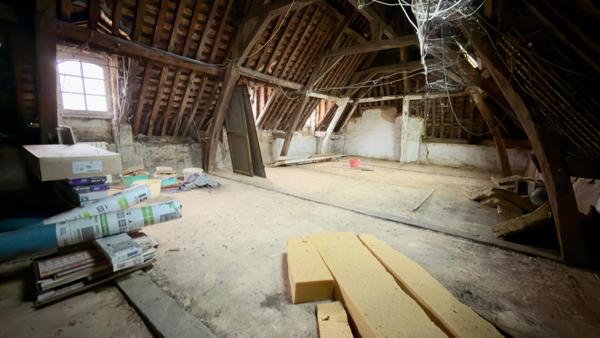 CRAON - Grenier mansardée