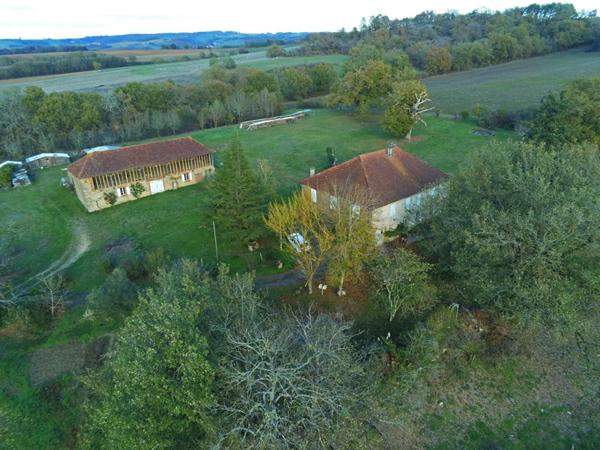 Maison gasconne de 160 m² sur 8900 m² avec vue sur les Pyrénées