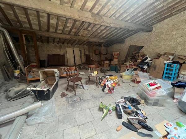 Montbazin (34560) RARE ET RECHERCHÉ ! Maison Vigneronne authentique à rénover - Montbazin