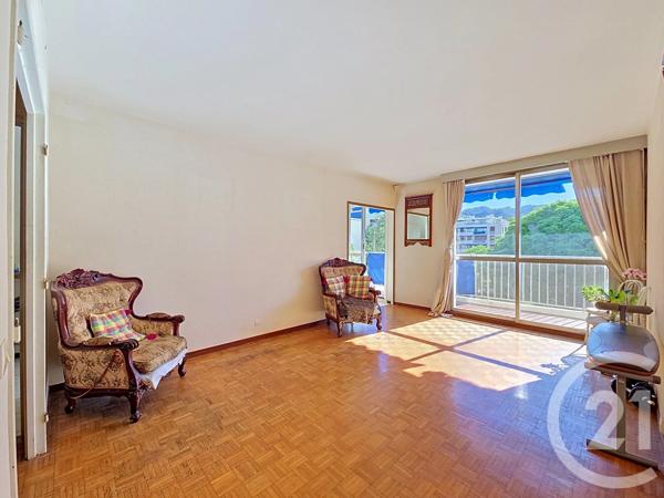 Appartement T3 à vendre  3 pièces - 69,21 m 2   MARSEILLE  - 13009