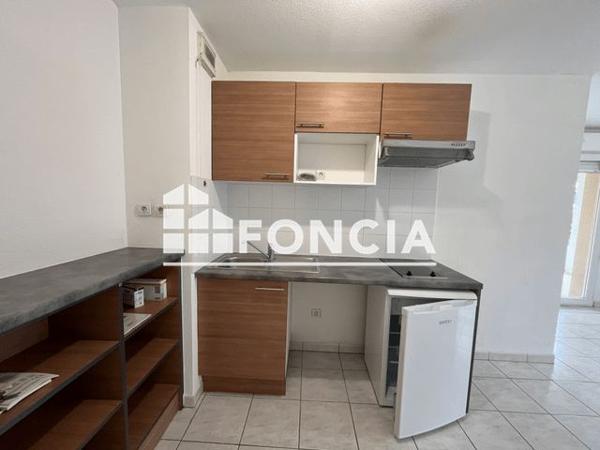 Location Appartement 2 pièces 37.5 m² - 1/25 RUE DES SICAUDS Saint Michel 16470